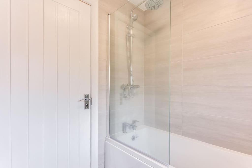 Apartment Delightful Garforth